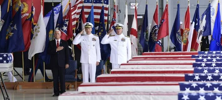 Δάκρυα στην υποδοχή των λειψάνων Αμερικανών στρατιωτών, πεσόντων στον Πόλεμο της Κορέας